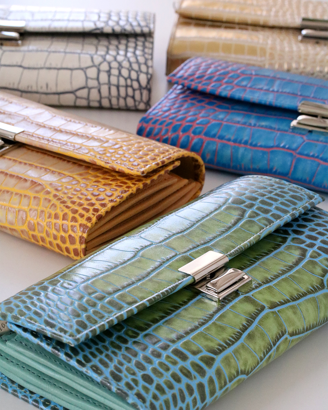 isola 財布 コレクション