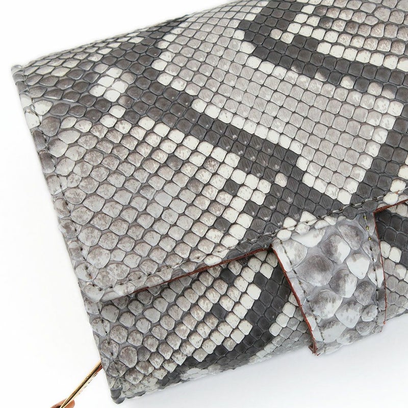 マットパイソン_カプリ_革