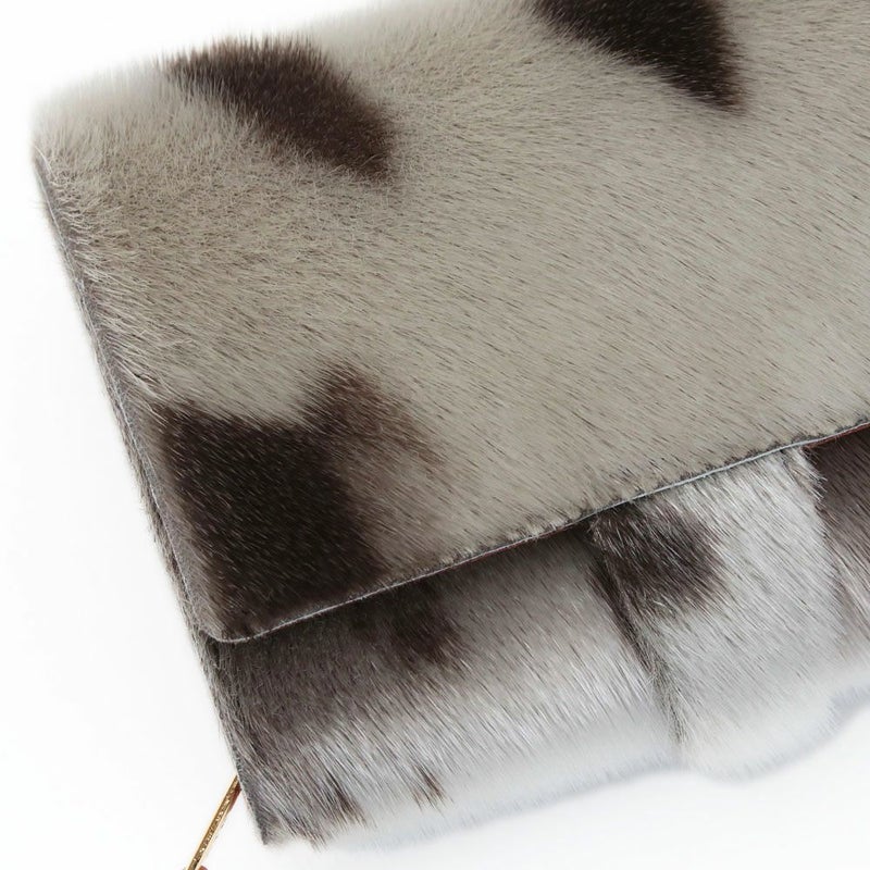 アザラシ_カプリ_革