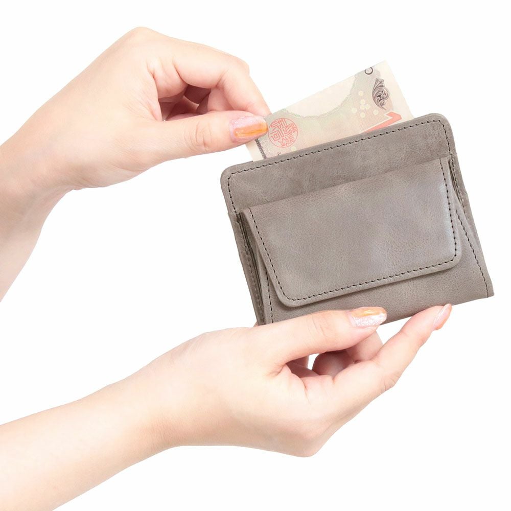 ホワイトワックス＿イスキア＿コンパクト財布＿ミニ財布＿アイソラ＿サイズ感